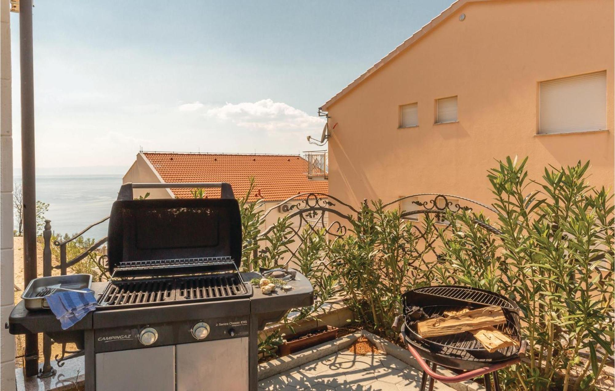Nice Studio In Krvavica With Kitchen Esterno foto