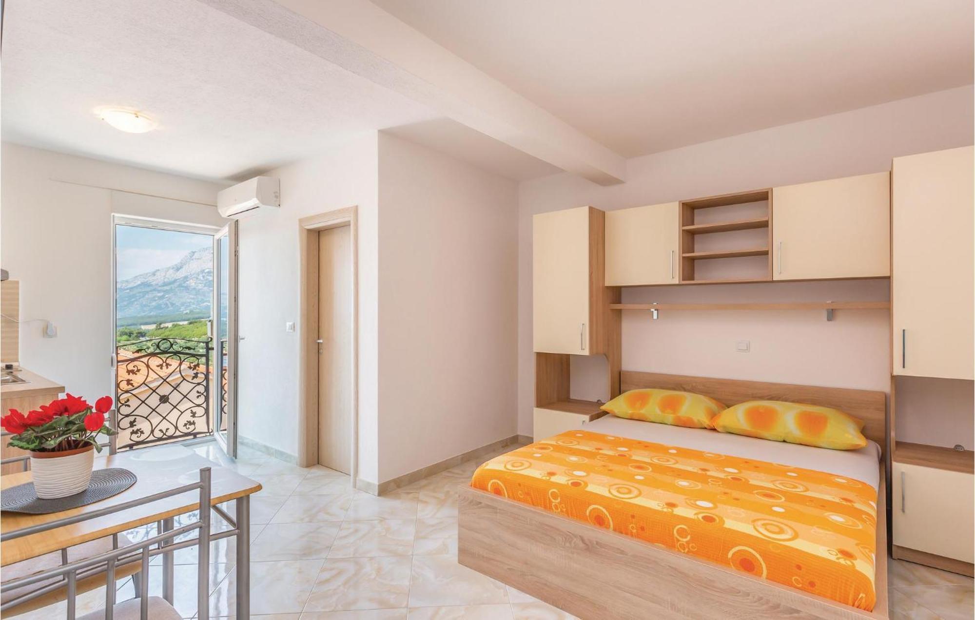 Nice Studio In Krvavica With Kitchen Esterno foto